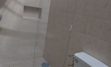 Casa en renta con terreno adicional Lomas del Refugio, Priv Montes Málaga,con control de acceso y guardias de seguridad León, Gto