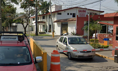 Casa en venta en Fracc. Las Fincas Jiutepec Morelos, ¡Compra directa con el Banco, no se aceptan créditos!