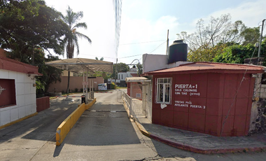 Casa en venta en Fracc. Las Fincas Jiutepec Morelos, ¡Compra directa con el Banco, no se aceptan créditos!