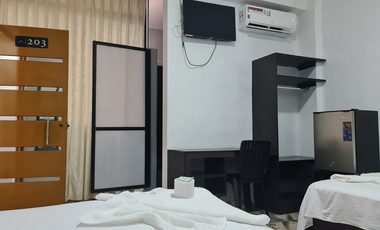 Este moderno hotel con amplio local comercial en el primer piso más sótano, cerca del aeropuerto, es una 'mina de oro' sin explotar.