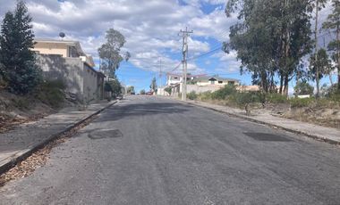 TERRENO EN VENTA MITAD DEL MUNDO QUITO NORTE