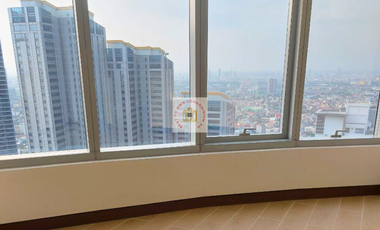 5 Bedroom Penthouse FOR SALE in One Central Makati