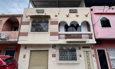 VENTA DE AMPLIA CASA EN AV. DOMINGO COMÍN – SUR DE GUAYAQUIL