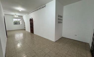VENTA DE AMPLIA CASA EN AV. DOMINGO COMÍN – SUR DE GUAYAQUIL