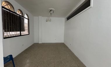 VENTA DE AMPLIA CASA EN AV. DOMINGO COMÍN – SUR DE GUAYAQUIL