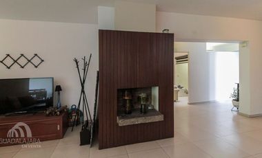 Casa en VENTA a dos cuadras de la Minerva, Guadalajara.