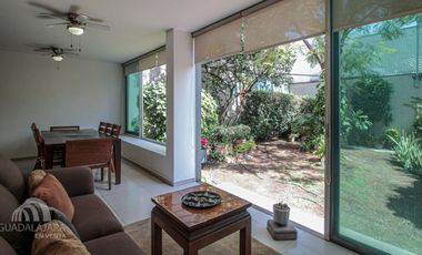 Casa en VENTA a dos cuadras de la Minerva, Guadalajara.