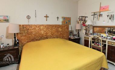 Casa en VENTA a dos cuadras de la Minerva, Guadalajara.