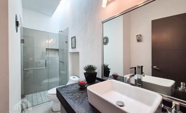 Casa en VENTA a dos cuadras de la Minerva, Guadalajara.