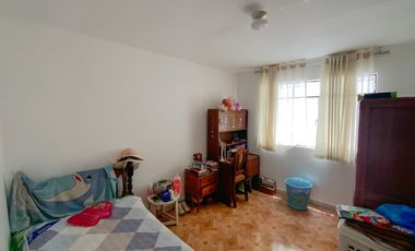 Venta De Hermosa Casa De 3 Pisos Ubicada En La Mejor Zona Del Rimac, En La Av La Capilla.