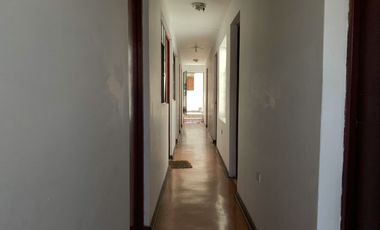 Venta De Hermosa Casa De 3 Pisos Ubicada En La Mejor Zona Del Rimac, En La Av La Capilla.