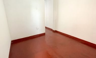 Venta De Hermosa Casa De 3 Pisos Ubicada En La Mejor Zona Del Rimac, En La Av La Capilla.