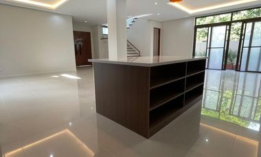 5BR HOUSE & LOT; BF NORTHWEST - BF HOMES, PARANAQUE CITY - FOR SALE