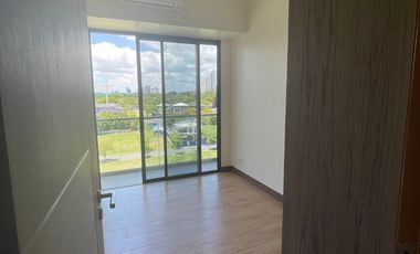 2 Bedroom Condo FOR SALE in The Albany Luxury Residence beside Manila Polo Club