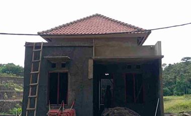 Minimalist House Price 300 Million IDR in Tabanan near Yeh Gangga Beach and Tanah Lot, Canggu