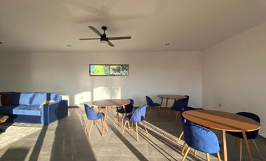 ¡PRECIO DE OPORTUNIDAD! Penthouse con rooftop privado, en Utara Towers, con elevador y amenidades.