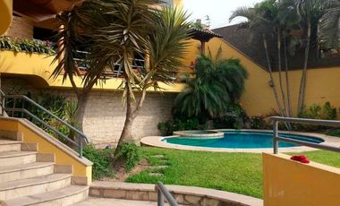 ¡Vive el lujo y la comodidad en Las Lagunas de La Molina! Alquiler/venta