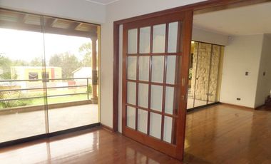¡Vive el lujo y la comodidad en Las Lagunas de La Molina! Alquiler/venta