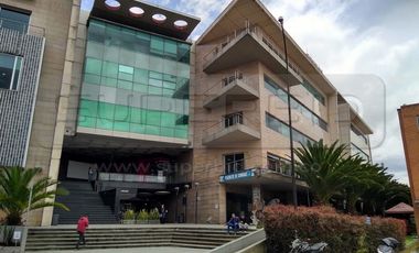LOCAL COMERCIAL 114, INT. 141, EDIFICIO ZONA FRANCA BUSINESS CENTER