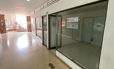 SE ARRIENDA OFICINA  CC ALTAMONTE