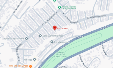 Casa ubicada en colonia Jardines de Agua Caliente, Tijuana, Baja California. Con 3 recamaras y 132m2. Muy cerca de la Centro Comercial Pacifico.