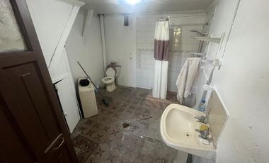 Casa sólida en Santiago Centro, Metro Ñuble.