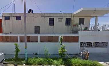 VENTA DE CASA CALLE UNIVERSIDAD FRACCIONAMIENTO RESIDENCIAL CARIBE CHETUMAL Q R