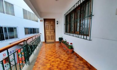 ¡OPORTUNIDAD EN BARRANCO, DEPARTAMENTO EN 2DO PISO!