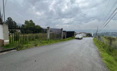 En venta terreno con  830 M2 , Llacao, Centro De Revisión Vehicular De Capulispamba, Panamericana Norte, Cuenca.