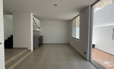 AMPLIA CASA EN FRACCIONAMIENTO LOS ALMENDROS CON SEGURIDAD 24/7.