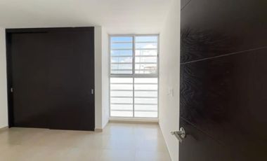 AMPLIA CASA EN FRACCIONAMIENTO LOS ALMENDROS CON SEGURIDAD 24/7.