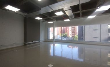 Oficina en arriendo en Alto Prado.