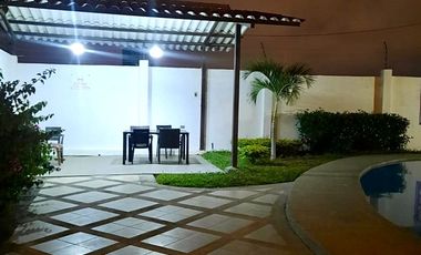 Salinas - La Milina, casa en urbanización con acceso al mar, con 3 habitaciones