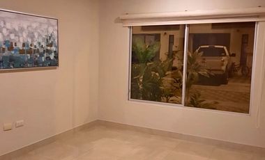 Salinas - La Milina, casa en urbanización con acceso al mar, con 3 habitaciones