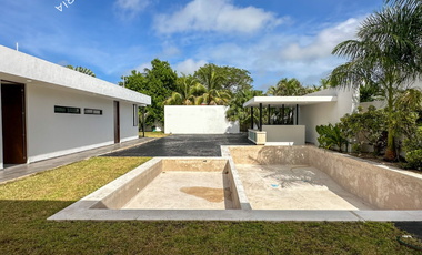 Espectacular casa en venta de una planta con 4 recamaras y amplia alberca