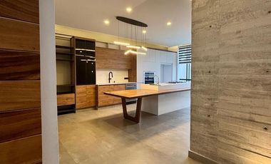 Hermosa Casa en Sendas Capital norte con seguridad 24/7.