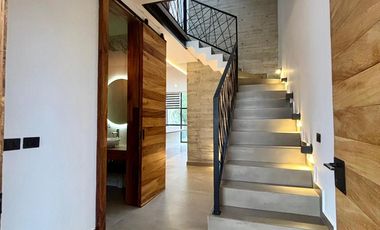 Hermosa Casa en Sendas Capital norte con seguridad 24/7.