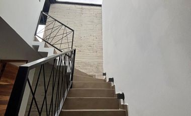 Hermosa Casa en Sendas Capital norte con seguridad 24/7.