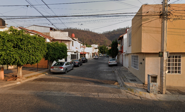 CASA EN CALLE OBISPO FILANTROPO, FRAY ANTONO DE S.M, MORELIA, MICHOACAN, ¡NO CREDITOS!