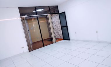 MIRAFLORES, VENTA OFICINA  UBICACIÓN ESPETACULAR Esq. Larco/Schell