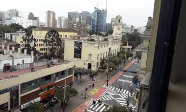 MIRAFLORES, VENTA OFICINA  UBICACIÓN ESPETACULAR Esq. Larco/Schell