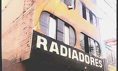 Se Vende Local Comercial en La Victoria