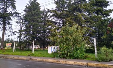 Terreno en renta Esquina en Zona industrial en Av. Lombardo Toledano Toluca $70 × m²