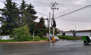 Terreno en renta Esquina en Zona industrial en Av. Lombardo Toledano Toluca $70 × m²