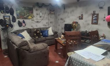 CASA EN VENTA PUDAHUEL - VILLA PUDAHUEL NORTE- PASAJE CERRADO- BUENA CONECTIVIDAD.
