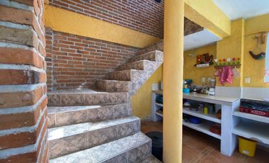 Casa en Venta sola con alberca jardín amplio en Yautepec Morelos