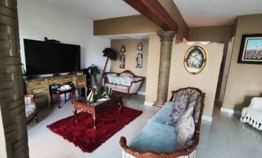 Se vende Casa de una sola planta con 2 recámaras en  200 m2 de construcción. Colonia El Empleado, Cuernavaca, Mor.