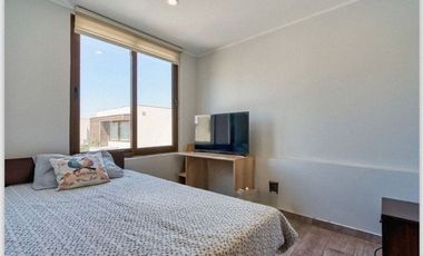 HERMOSA CASA ESTILO MEDITERRANEO- 5 DORMITORIOS-4 BAÑOS, CERCANA AL BRITISH ROYAL SCHOOL- LA REINA