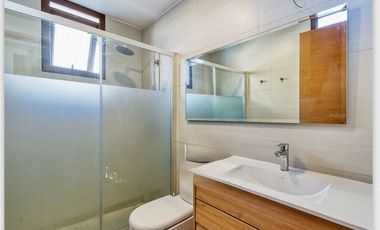 HERMOSA CASA ESTILO MEDITERRANEO- 5 DORMITORIOS-4 BAÑOS, CERCANA AL BRITISH ROYAL SCHOOL- LA REINA