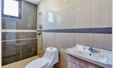 HERMOSA CASA ESTILO MEDITERRANEO- 5 DORMITORIOS-4 BAÑOS, CERCANA AL BRITISH ROYAL SCHOOL- LA REINA